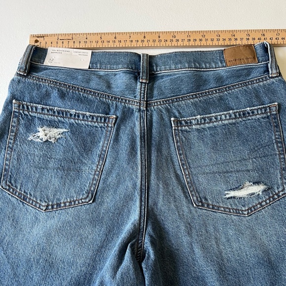 American Eagle '90s BOYFRIEND
BERMUDA
COMFORT STRETCH
WAISTBAND size 12 NWT - Picture 3 of 7